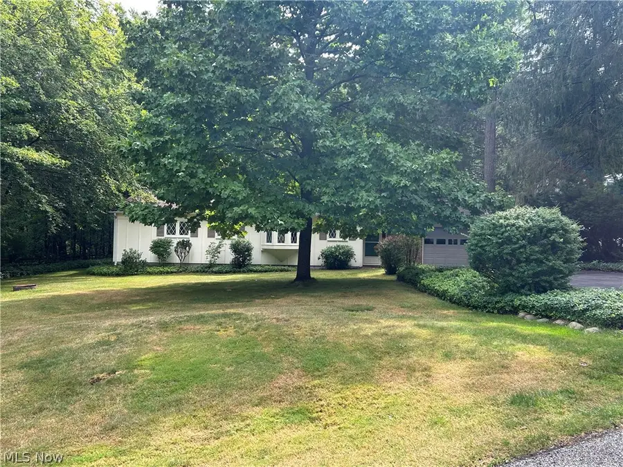 10347 Hillsover Drive, Kirtland, OH 44094 - #2