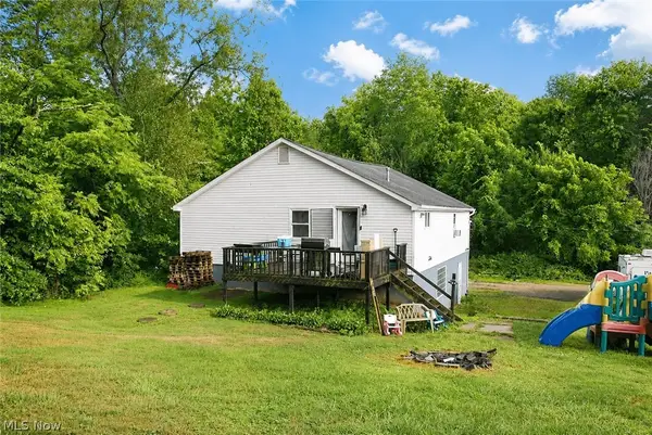 600 Marshall Turrin Se Drive, New Philadelphia, OH 44663