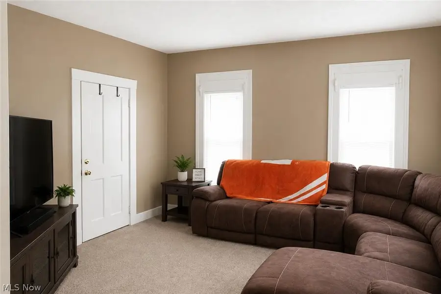 318 N Pardee Street, Wadsworth, OH 44281 - #3