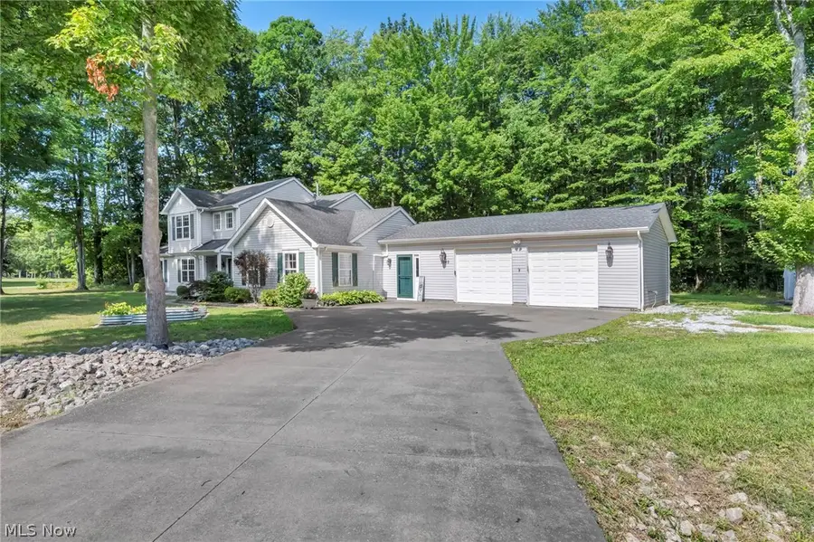 2049 N Park Lane, Roaming Shores, OH 44084 - #3