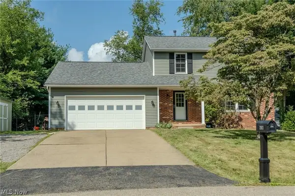 203 Albany Nw Drive, Canton, OH 44708