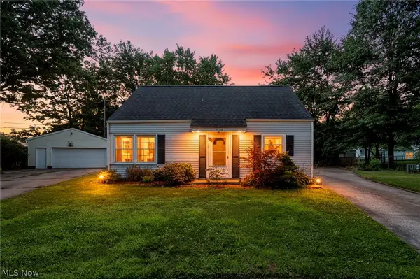 2139 Suncrest Circle, Cuyahoga Falls, OH 44221