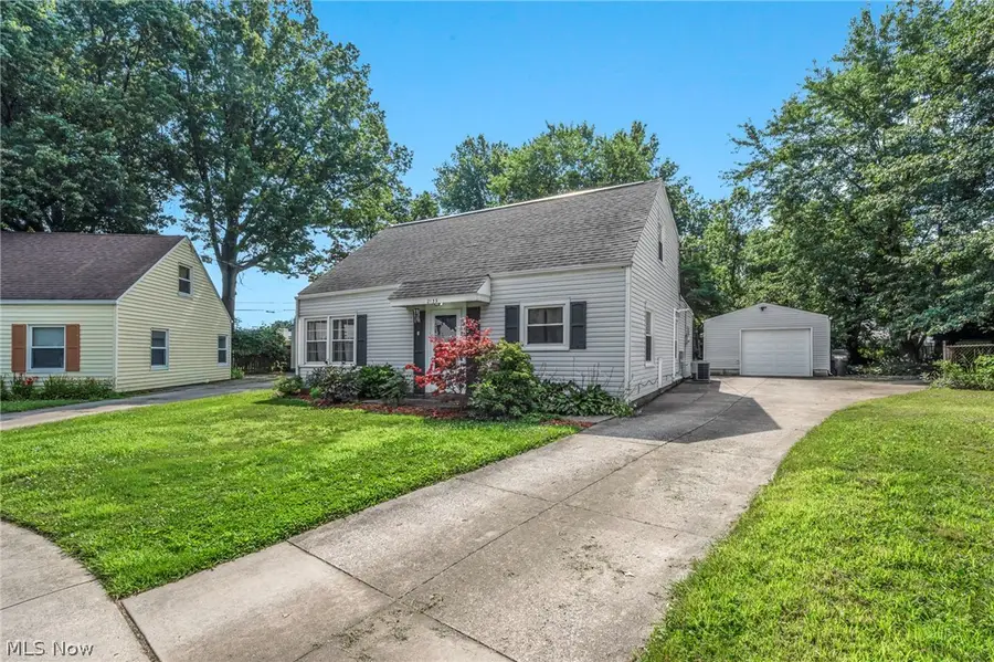 2139 Suncrest Circle, Cuyahoga Falls, OH 44221 - #3