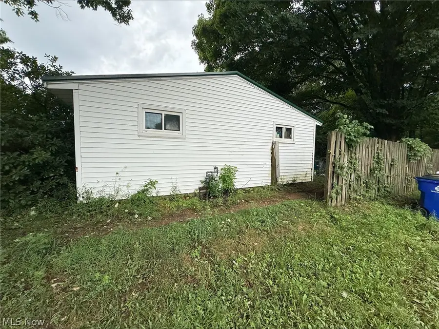 3028 Douglas Street, Ravenna, OH 44266 - #2