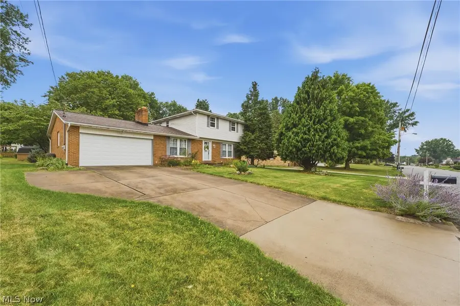 1120 20th Sw Street, Massillon, OH 44647 - #2