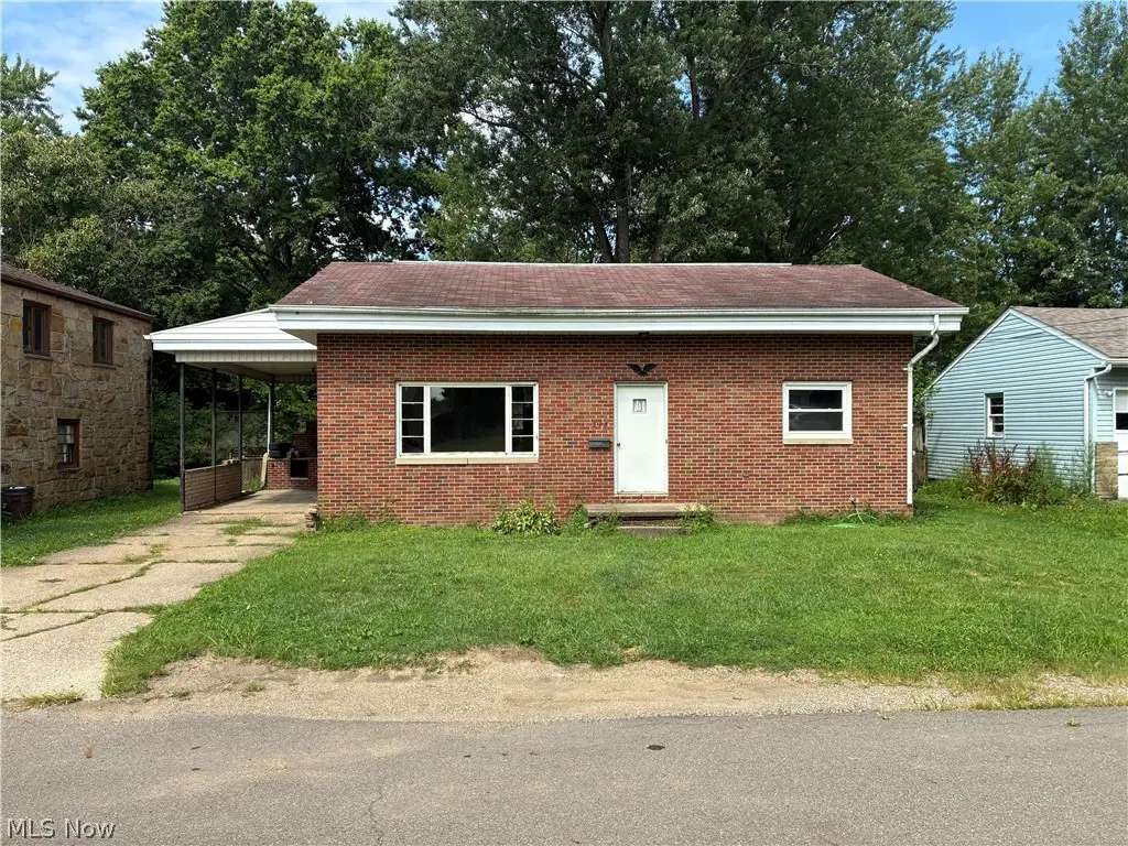 315 Gnau Sw Avenue, Massillon, OH 44646 - #1