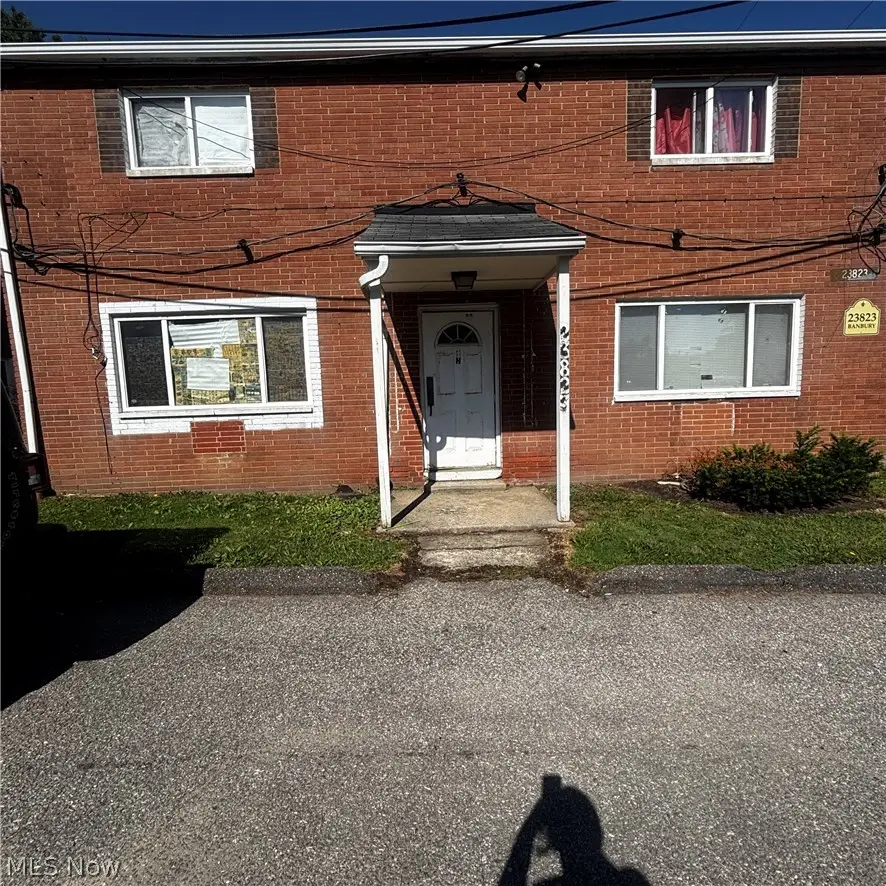 23823 Banbury Circle #H1, Warrensville Heights, OH 44128 - #1
