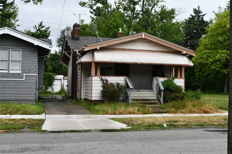 1582 E 133rd Street, East Cleveland, OH 44112 - #2