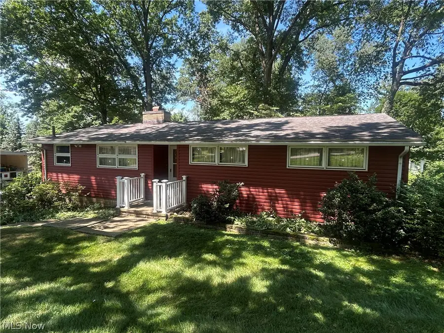 2305 Helena Nw Avenue, Massillon, OH 44646 - #3