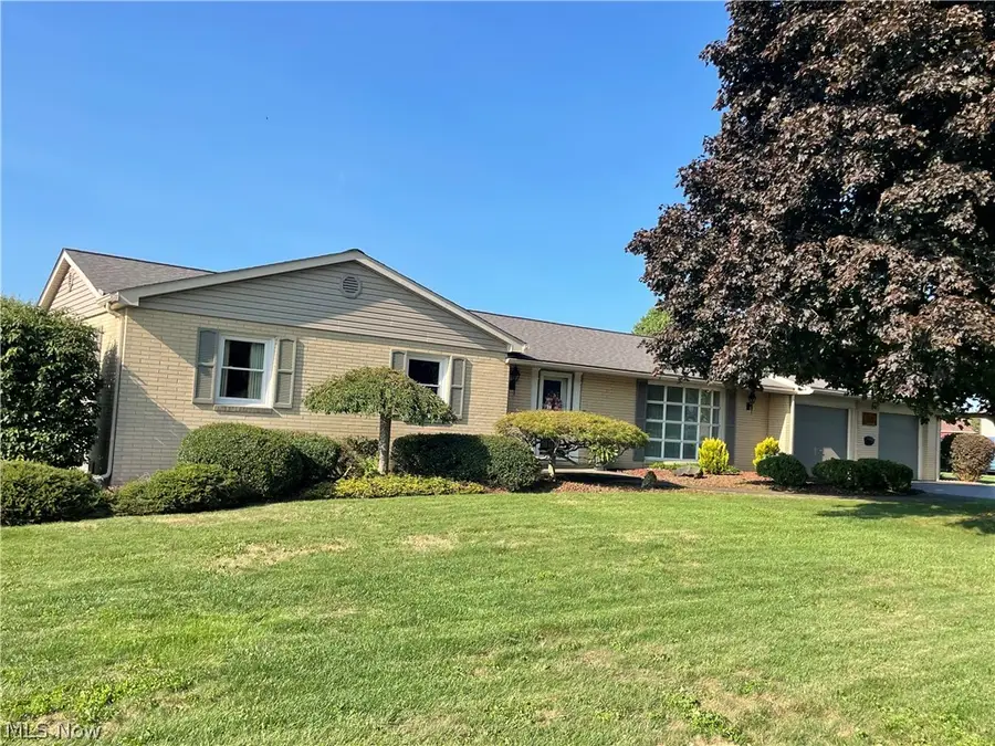 49261 S Park Circle, East Liverpool, OH 43920 - #3