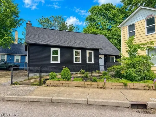 842 Starkweather Avenue, Cleveland, OH 44113