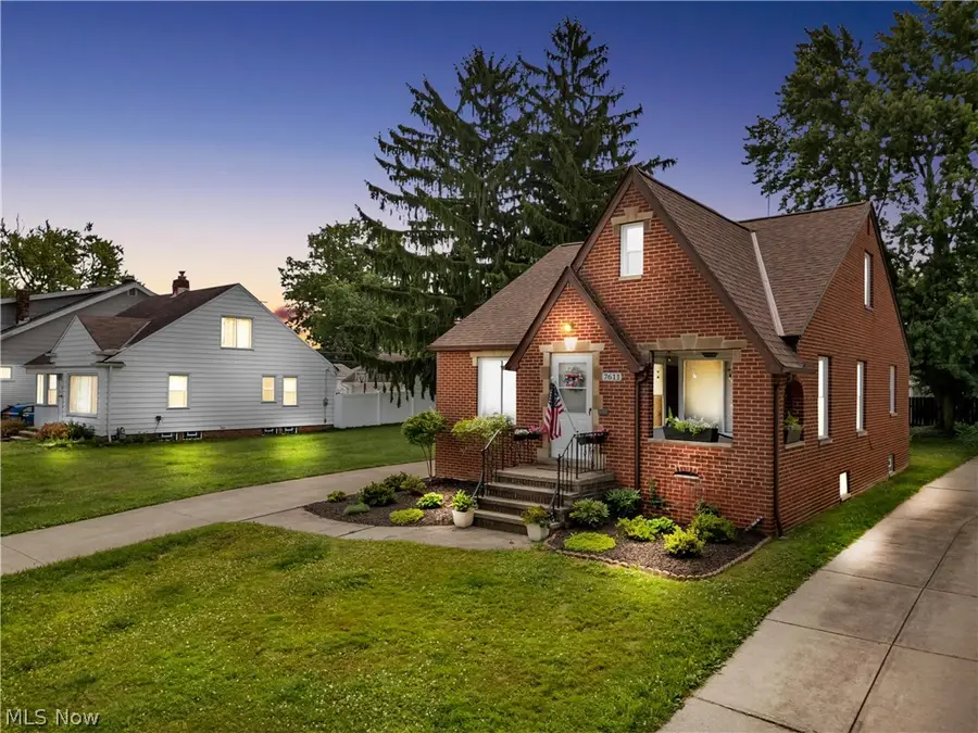 7611 Wainstead Drive, Parma, OH 44129 - #2