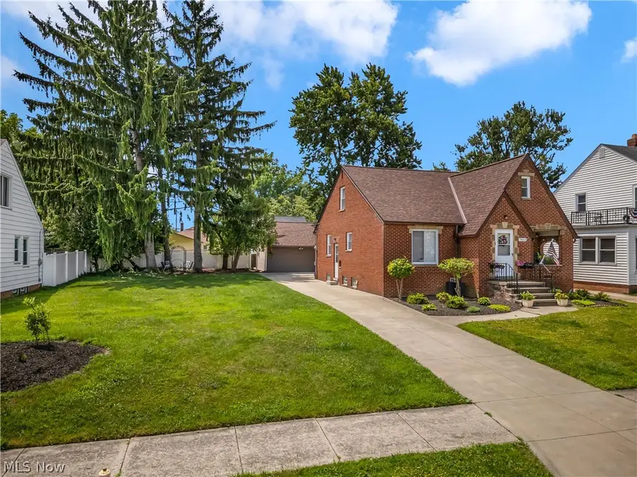 7611 Wainstead Drive, Parma, OH 44129 - #3