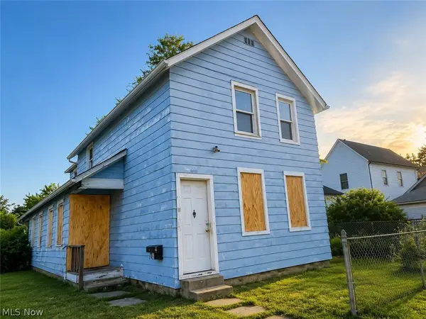 1902 Rowley Avenue, Cleveland, OH 44109