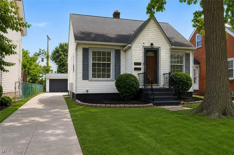 19701 Naumann Avenue, Euclid, OH 44119 - #2