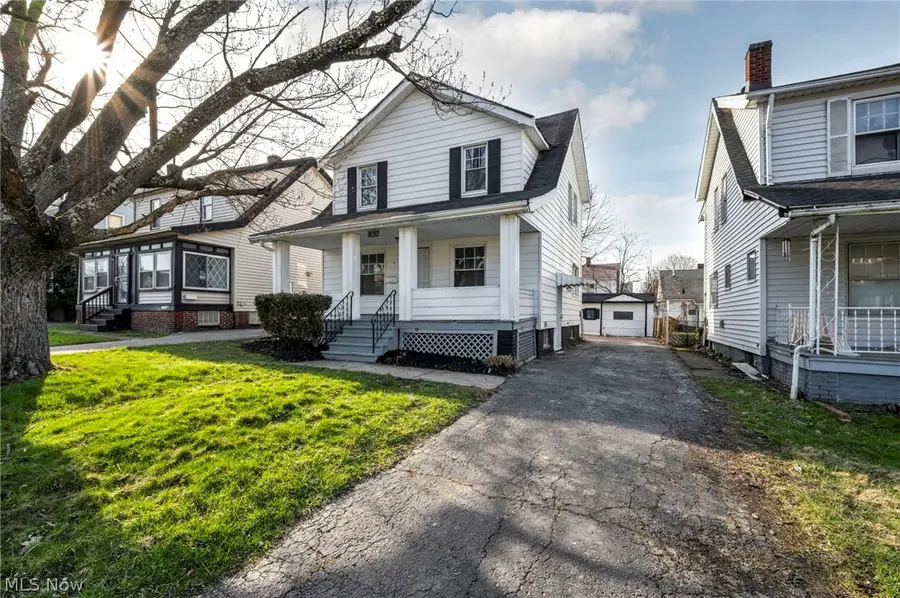 13620 S Parkway Drive, Garfield Heights, OH 44105 - #2