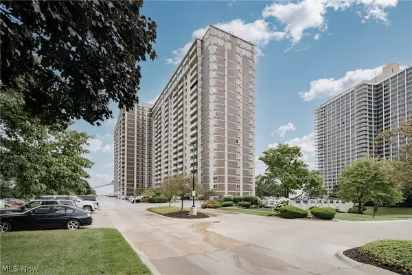 12900 Lake Avenue #1924, Lakewood, OH 44107