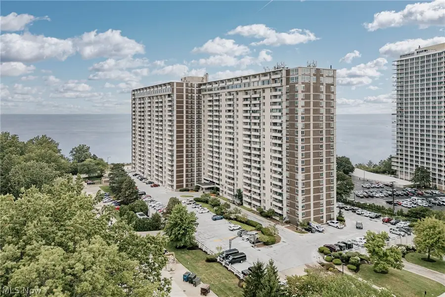 12900 Lake Avenue #1924, Lakewood, OH 44107 - #2