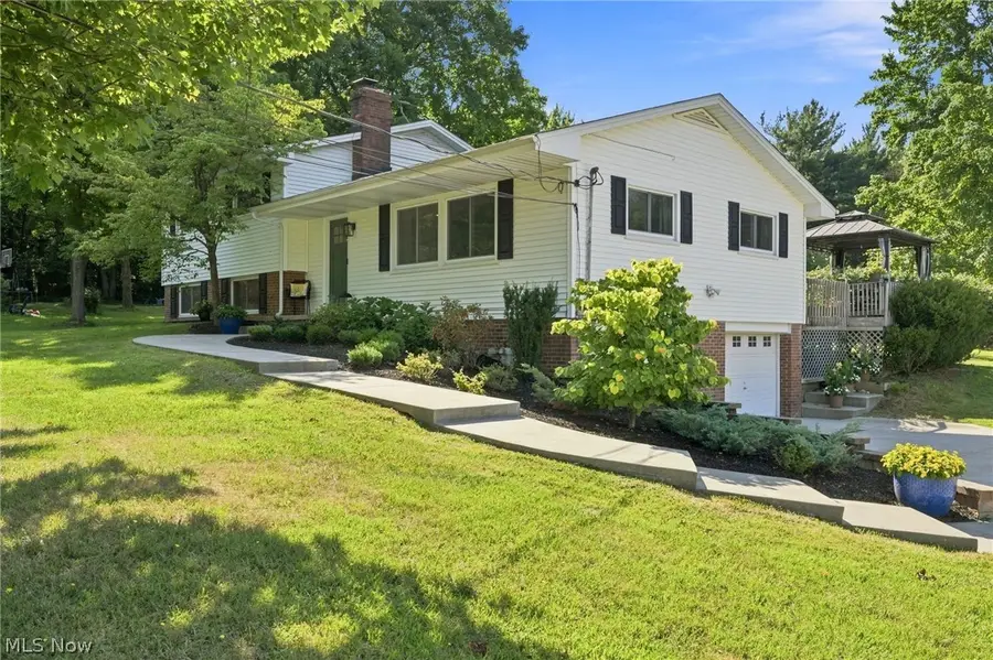 18082 Kenston Lake Drive, Chagrin Falls, OH 44023 - #2