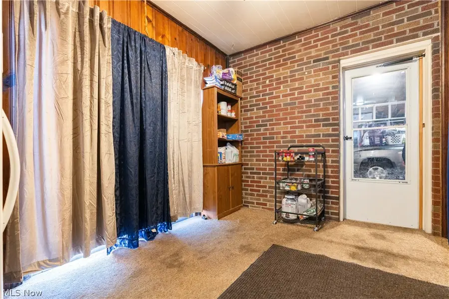 267 26th Nw Street, Barberton, OH 44203 - #3