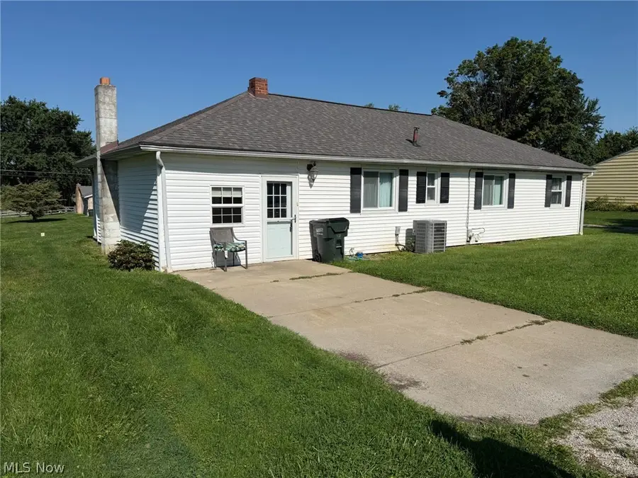 4284 Swallen Avenue, Louisville, OH 44641 - #2