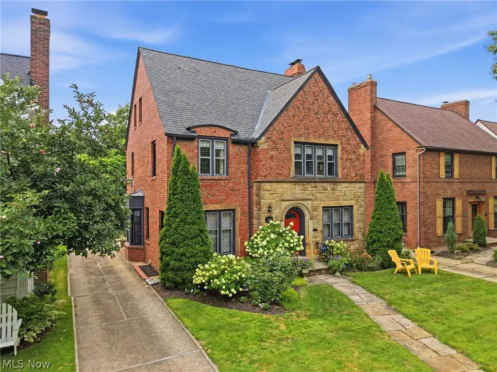 2592 Fenwick Road, University Heights, OH 44118 - #1