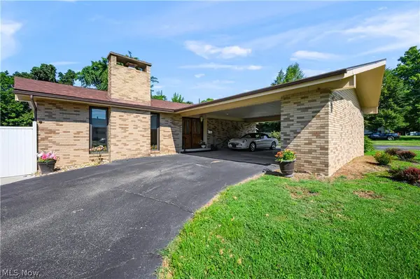 609 Thomas Street, Belpre, OH 45714