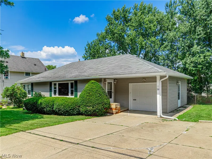 335 E Huston Street, Barberton, OH 44203 - #2