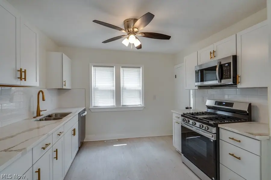 5141 Clement Avenue, Maple Heights, OH 44137 - #2