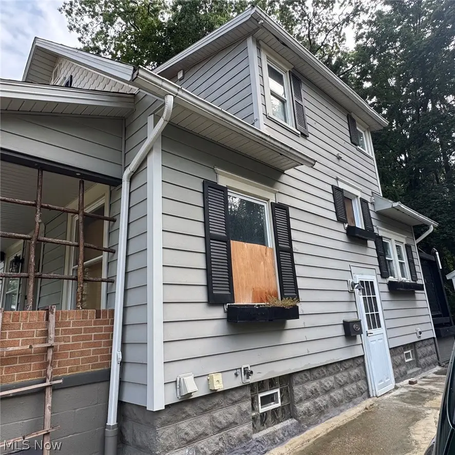 1303 Big Falls Avenue, Akron, OH 44310 - #2