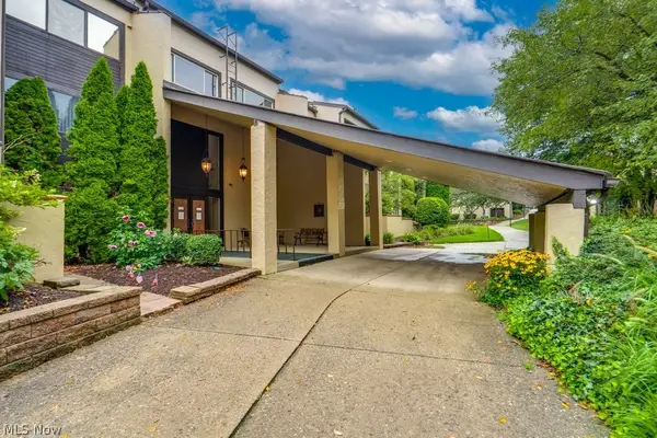 1012 Bunker Drive #106, Fairlawn, OH 44333