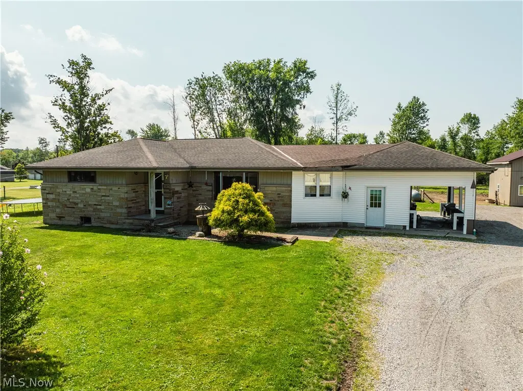 17881 Huntley Rd, Windsor, OH 44099 - #1