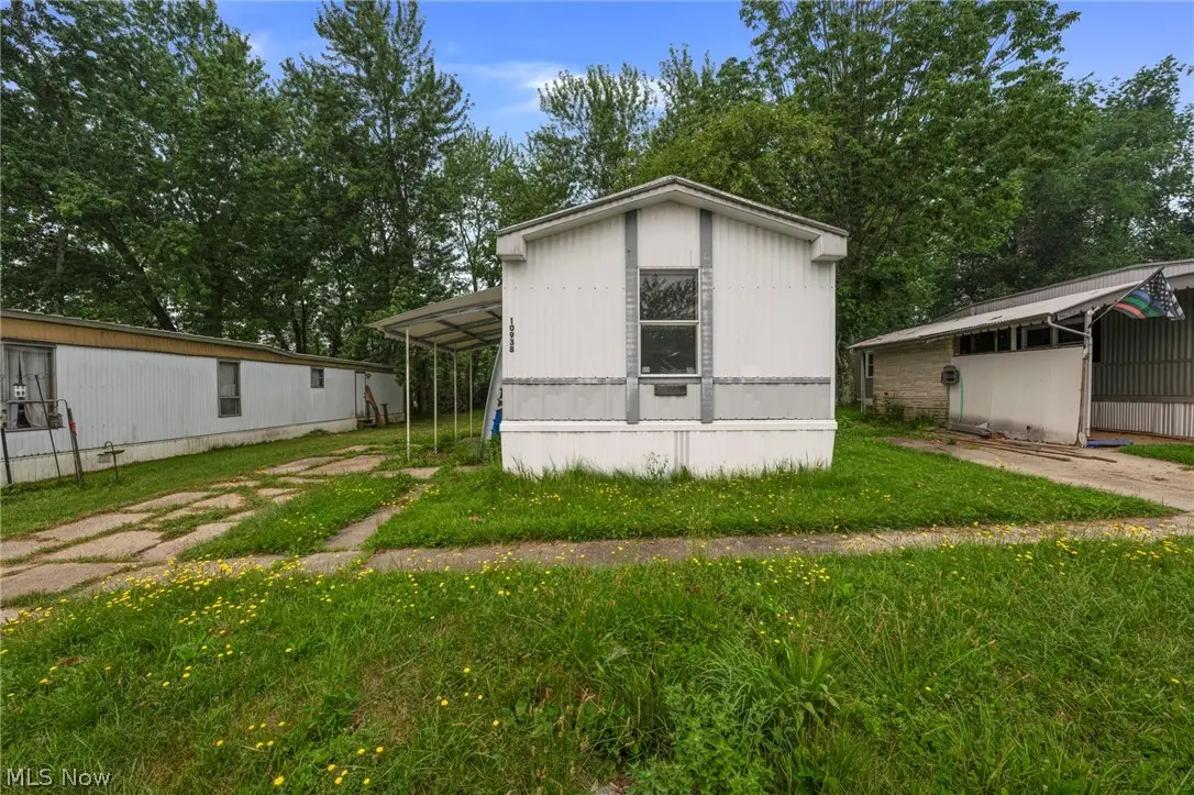 10938 Leader Road, Chardon, OH 44024 - #1