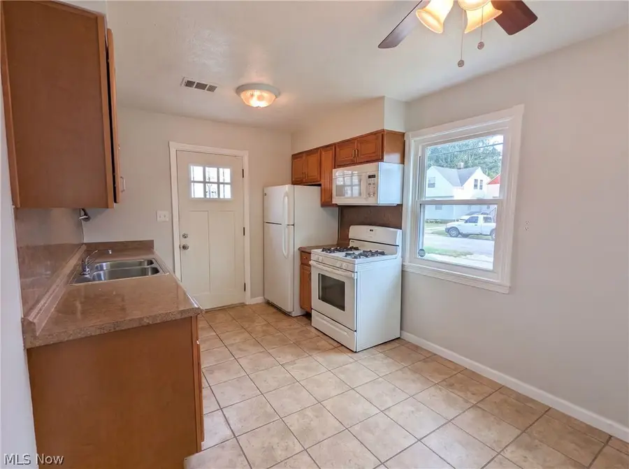 12722 Emery Avenue, Cleveland, OH 44135 - #2