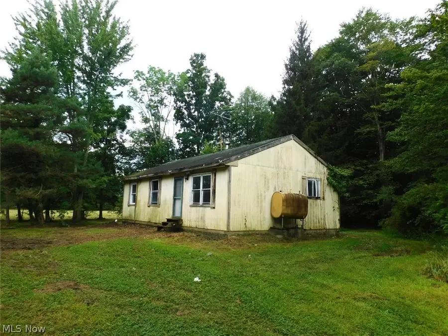 1577 Tompkins Road, Lenox, OH 44032 - #3