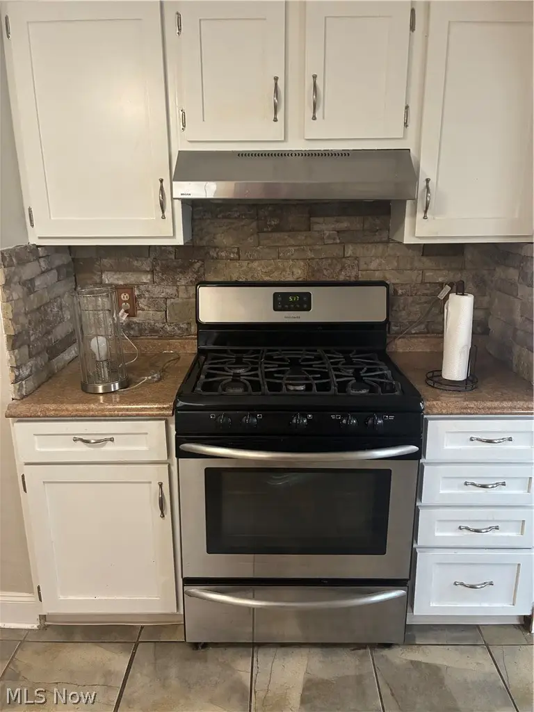 390 Wilson W Street, Struthers, OH 44471 - #3