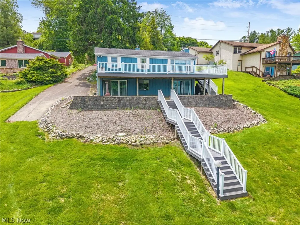 426 E Mohawk Drive, Malvern, OH 44644 - #1
