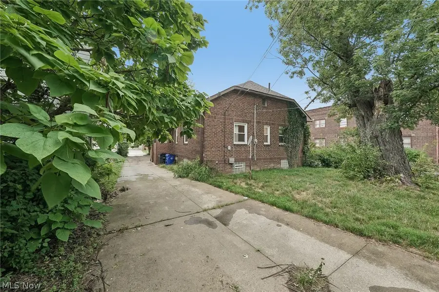 3339 E 139th Street, Cleveland, OH 44120 - #3