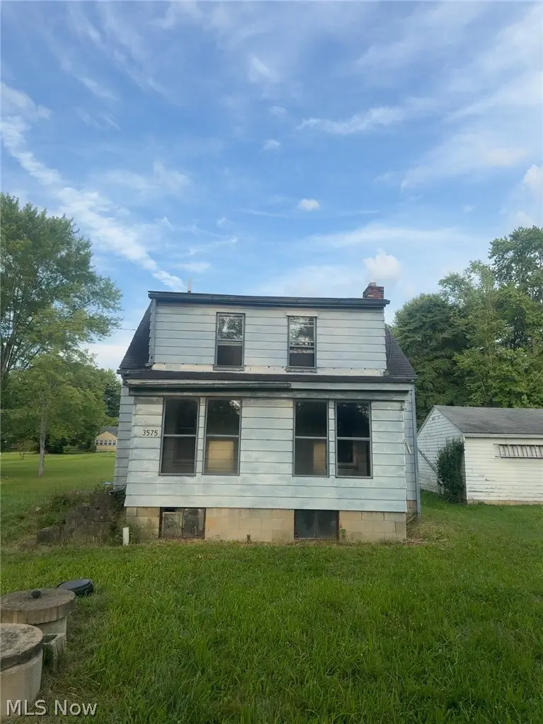 3573 Pershing Avenue, Hubbard, OH 44425 - #2