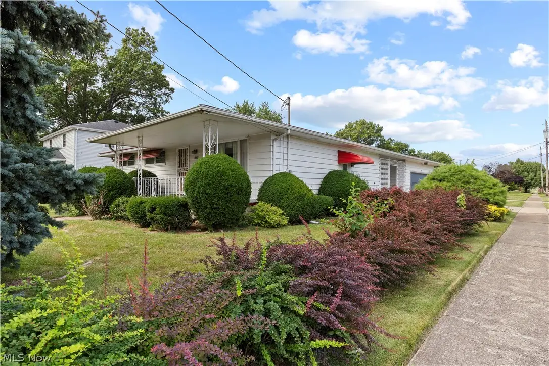 2824 Oberlin Avenue, Lorain, OH 44052 - #1