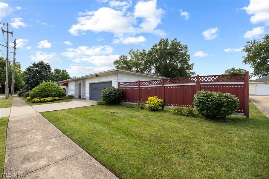 2824 Oberlin Avenue, Lorain, OH 44052 - #3