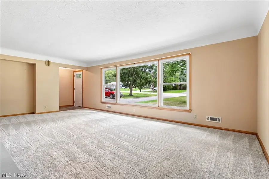 15186 Drake Road, Strongsville, OH 44136 - #2