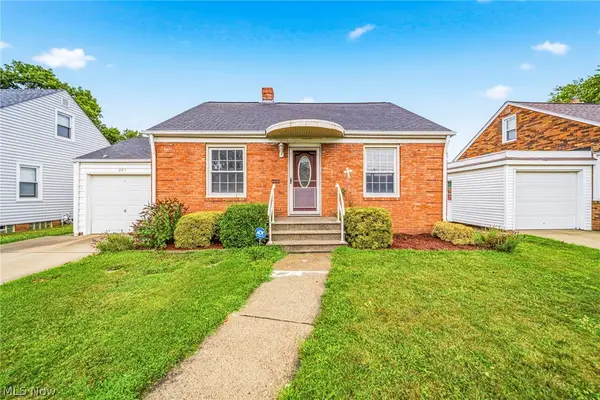 229 E 326th Street, Willowick, OH 44095