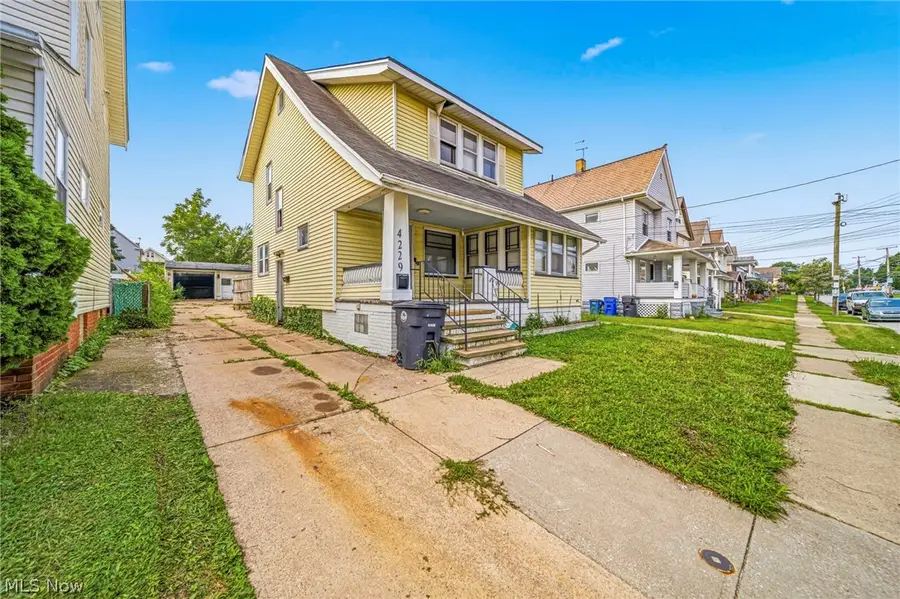 4229 Gifford Avenue, Cleveland, OH 44109 - #3