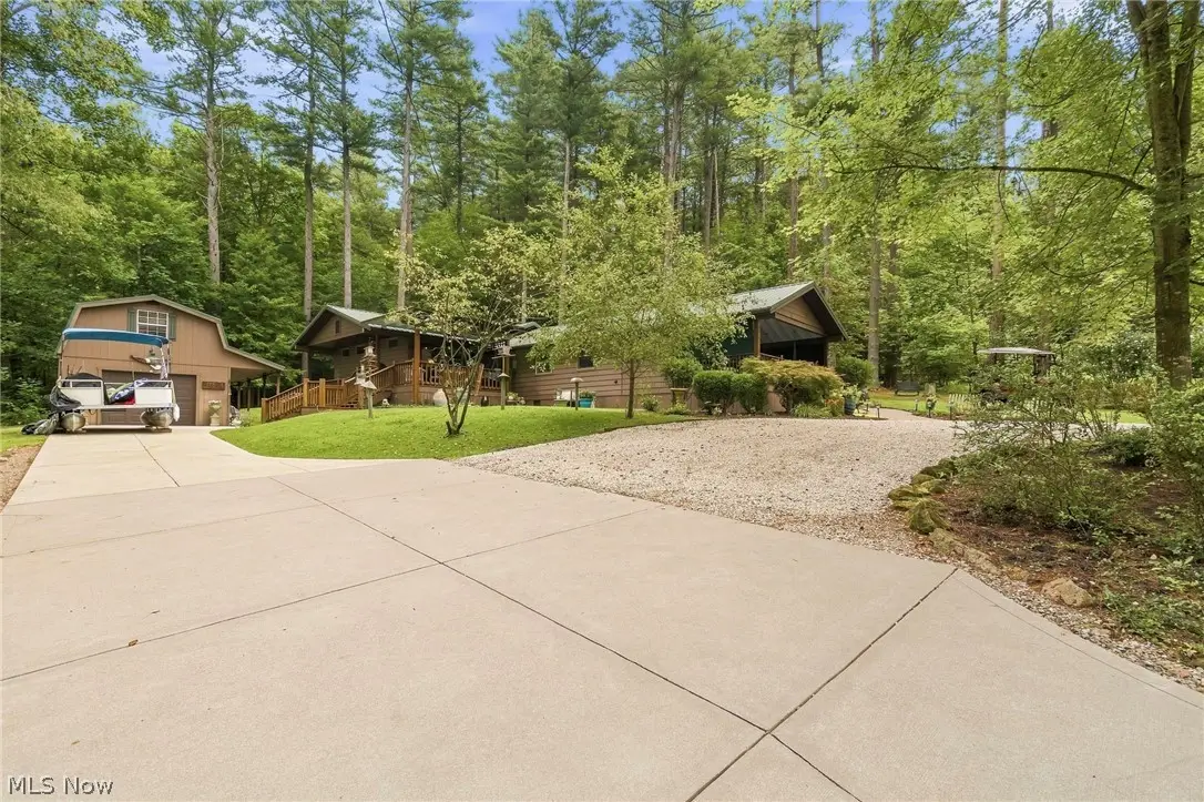 6040 Concord Drive, Bowerston, OH 44695 - #1