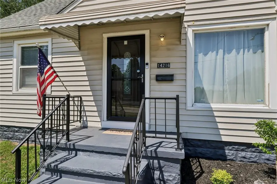 14216 Berwyn Avenue, Cleveland, OH 44111 - #2