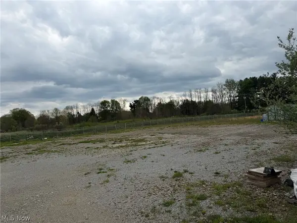 Loomis Parkway, Ravenna, OH 44266