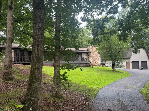 900 Dugan Road, Belpre, OH 45714