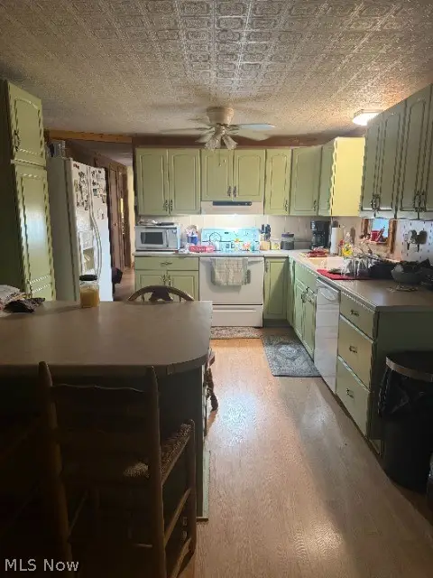900 Dugan Road, Belpre, OH 45714 - #2