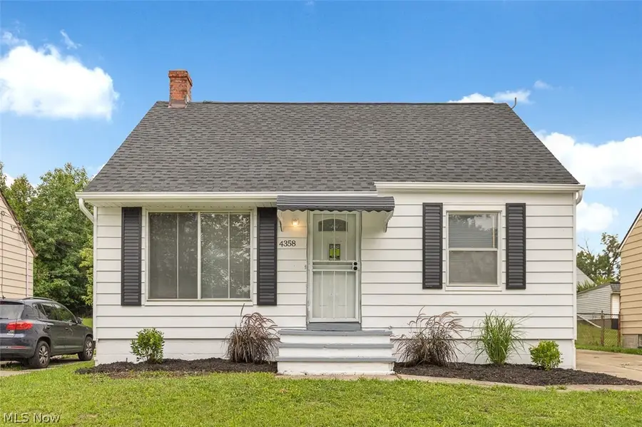 4358 Wyatt Road, Cleveland, OH 44128 - #2
